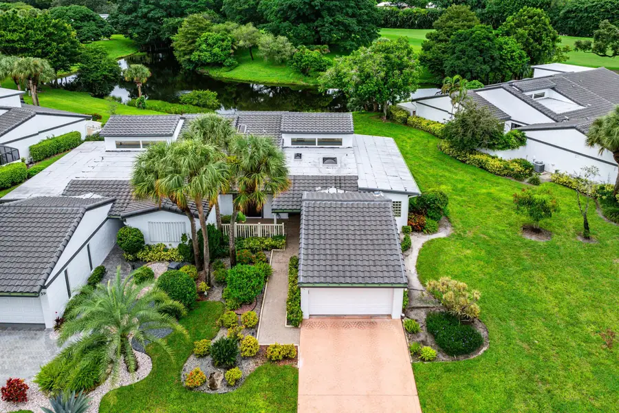 61 Hampshire Lane, Boynton Beach, FL 33436 - #2