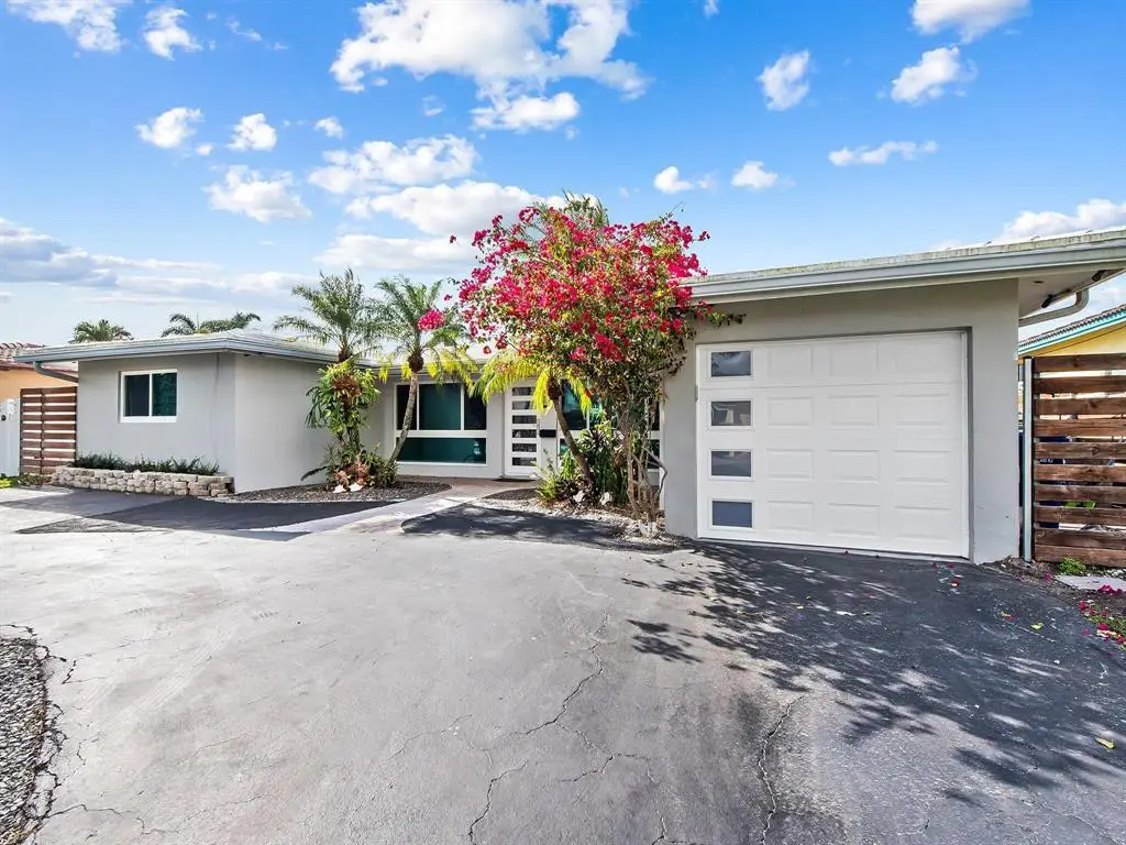 300 SE 10th Street, Pompano Beach, FL 33060 - #1