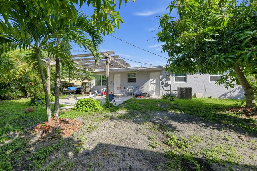 1209 W 26th Court, West Palm Beach, FL 33404 - #3