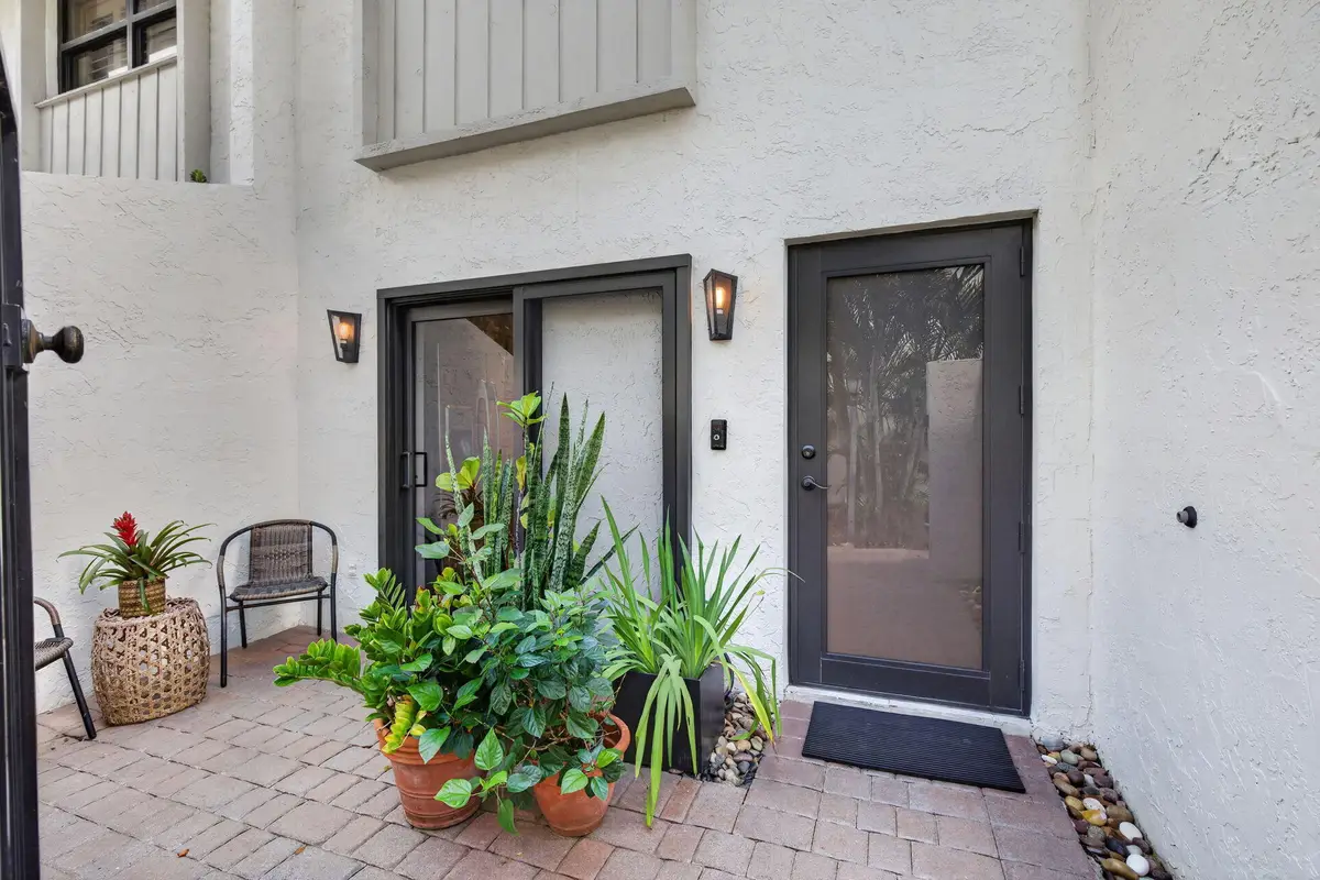 547 NE 7th Avenue, Fort Lauderdale, FL 33301 - #1