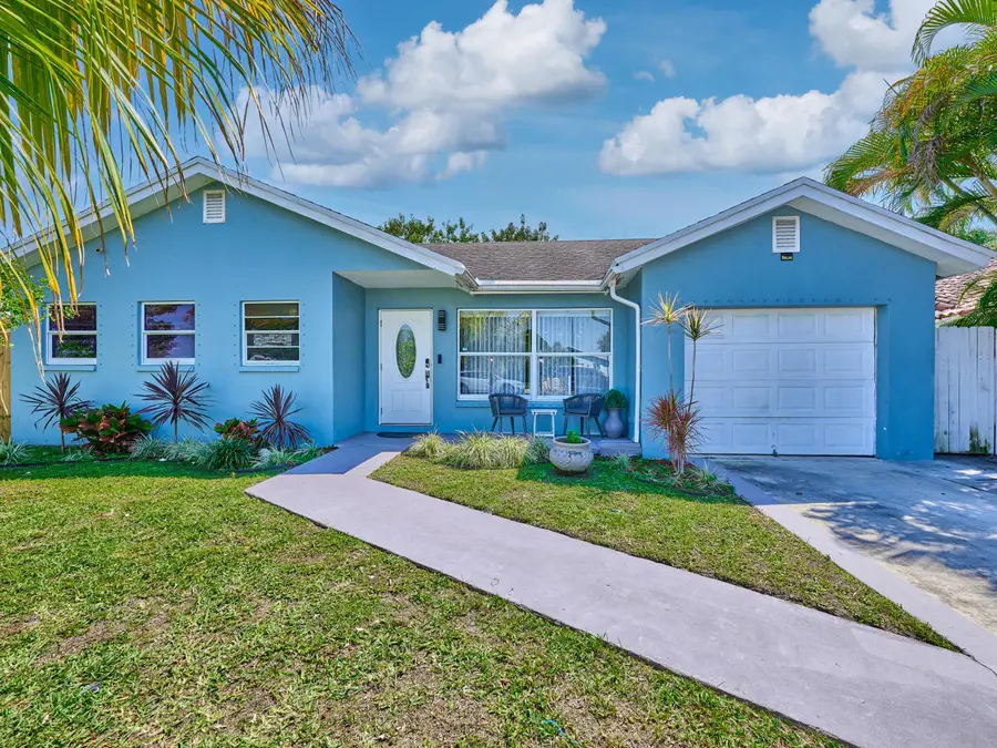 9020 SW 8th Street, Boca Raton, FL 33433 - #2