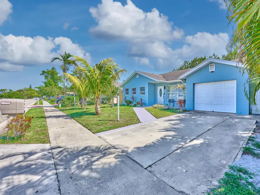 9020 SW 8th Street, Boca Raton, FL 33433 - #3