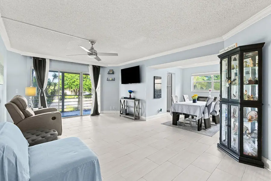 3590 Via Poinciana #216, Lake Worth, FL 33467 - #3