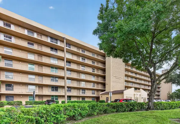 4550 NW 18th Avenue #107, Deerfield Beach, FL 33064