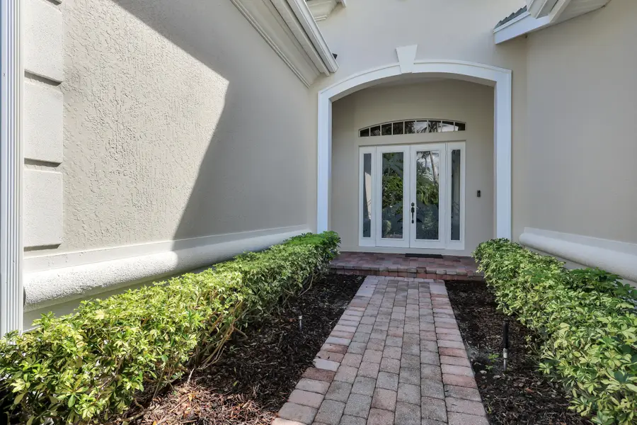 1417 W Island Club Square, Vero Beach, FL 32963 - #2