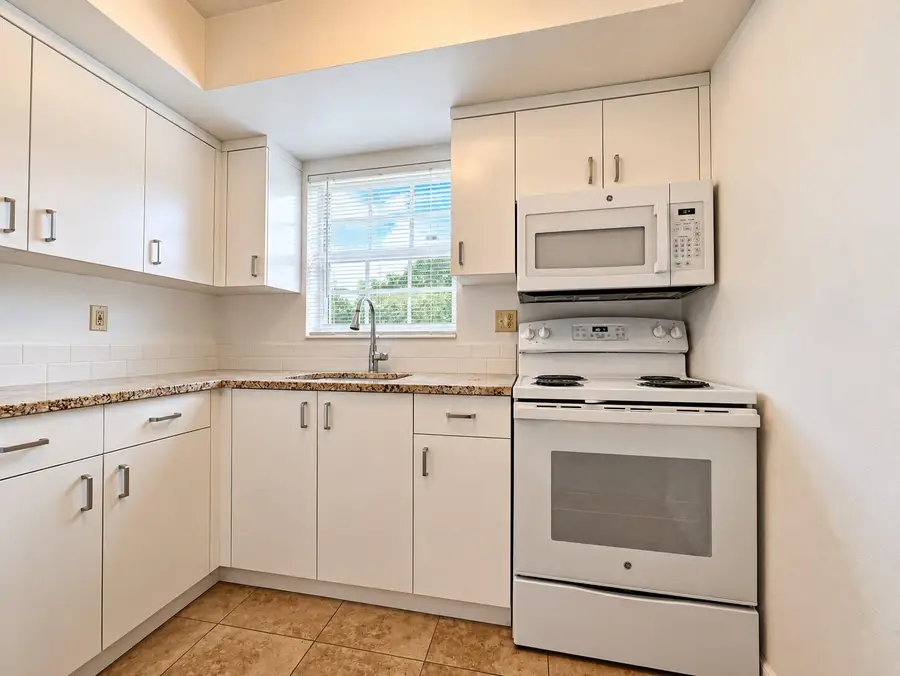 2920 Crosley Drive E #E, West Palm Beach, FL 33415 - #3