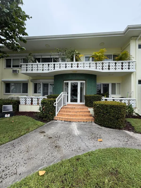 9291 W Bay Harbor Drive #8, Bay Harbor Islands, FL 33154