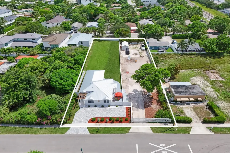202 SE 4th Street, Delray Beach, FL 33483 - #3