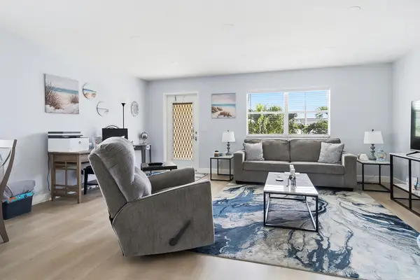 702 Saxony O Way, Delray Beach, FL 33446