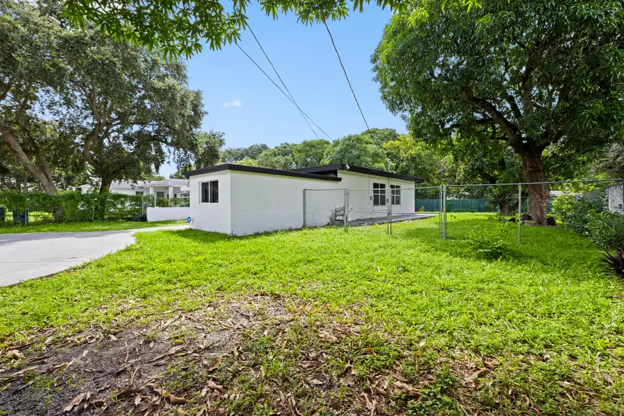 28 NE 165th Street, Miami, FL 33162 - #2