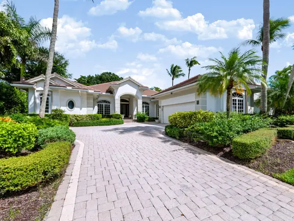 106 Pembroke Drive, Palm Beach Gardens, FL 33418