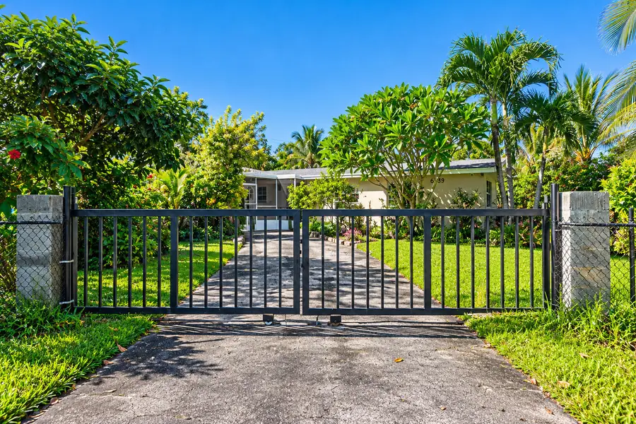639 Madeline Court, West Palm Beach, FL 33413 - #2