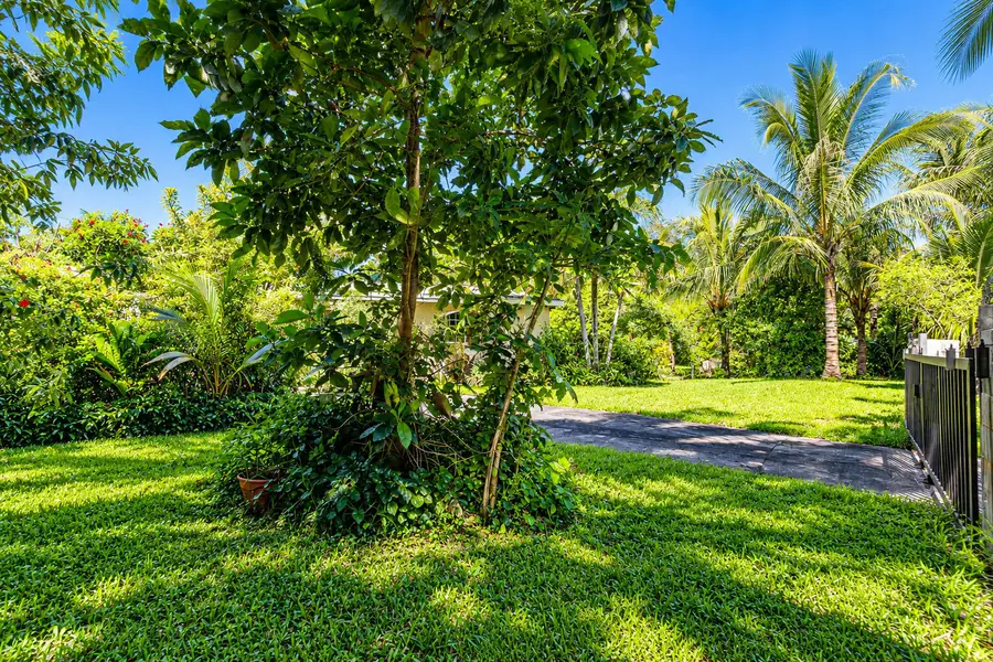 639 Madeline Court, West Palm Beach, FL 33413 - #3