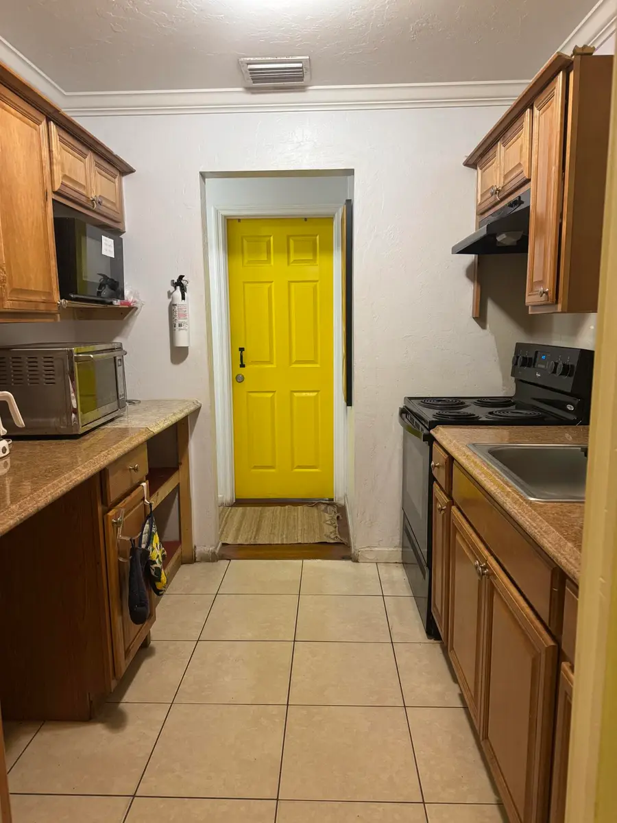 815 Briggs Street, West Palm Beach, FL 33405 - #2
