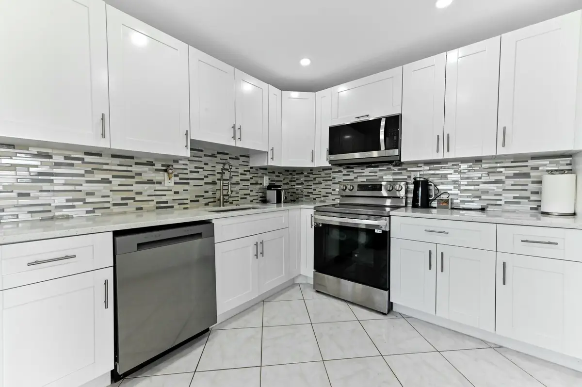 528 Burgundy K Avenue, Delray Beach, FL 33484 - #1
