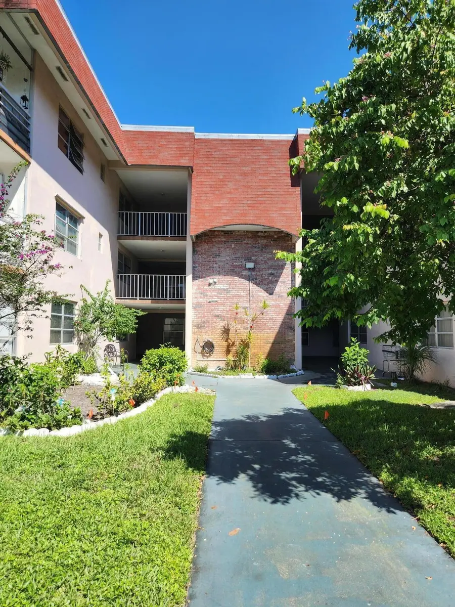 2901 NW 47th Terrace, Lauderdale Lakes, FL 33313 - #2