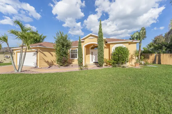 103 NW Aileen Street, Port St Lucie, FL 34983