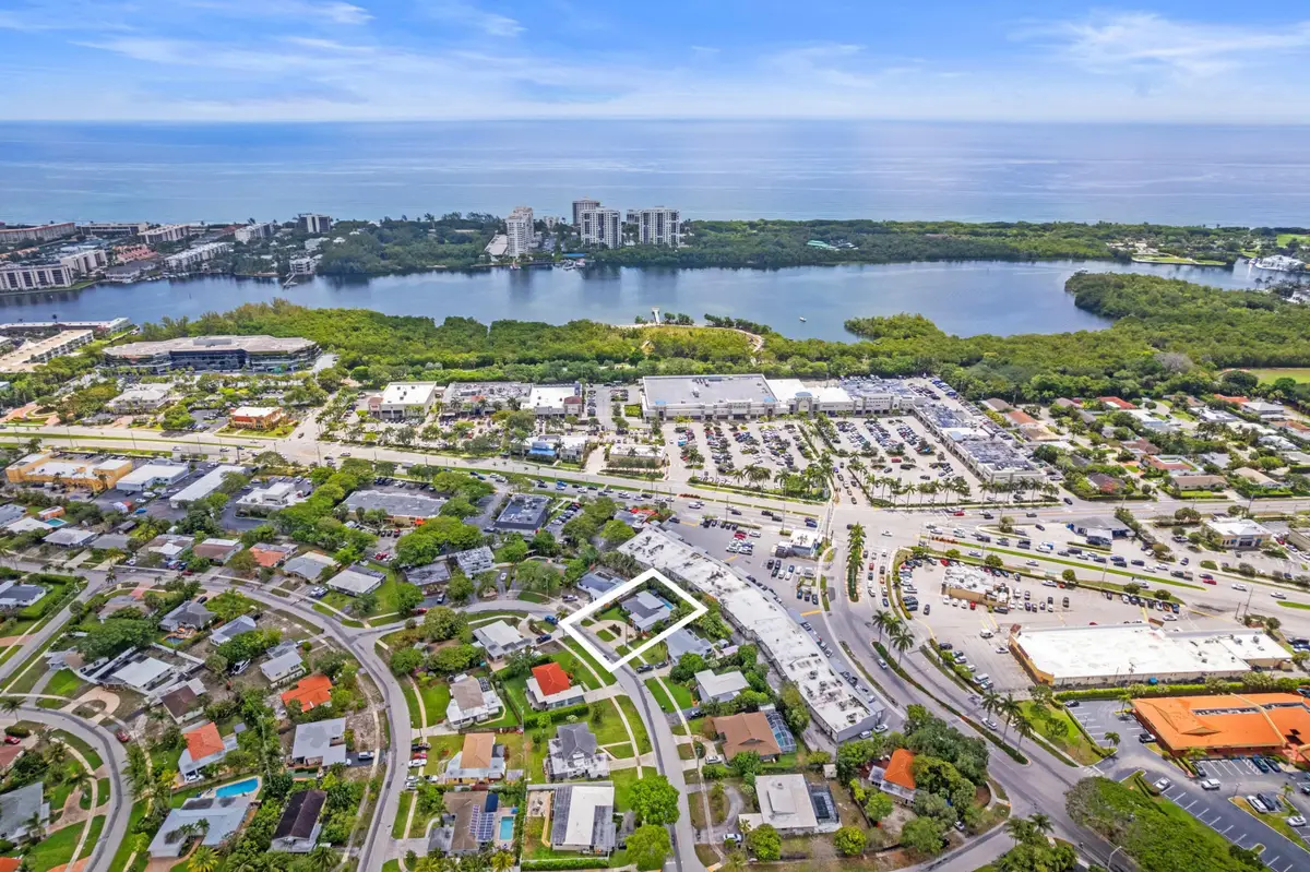 450 NE 5th Circle, Boca Raton, FL 33431 - #1