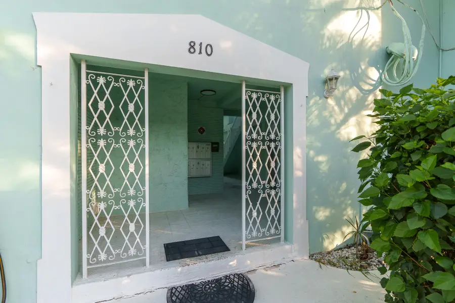 810 SE 22nd Avenue #202, Pompano Beach, FL 33062 - #3