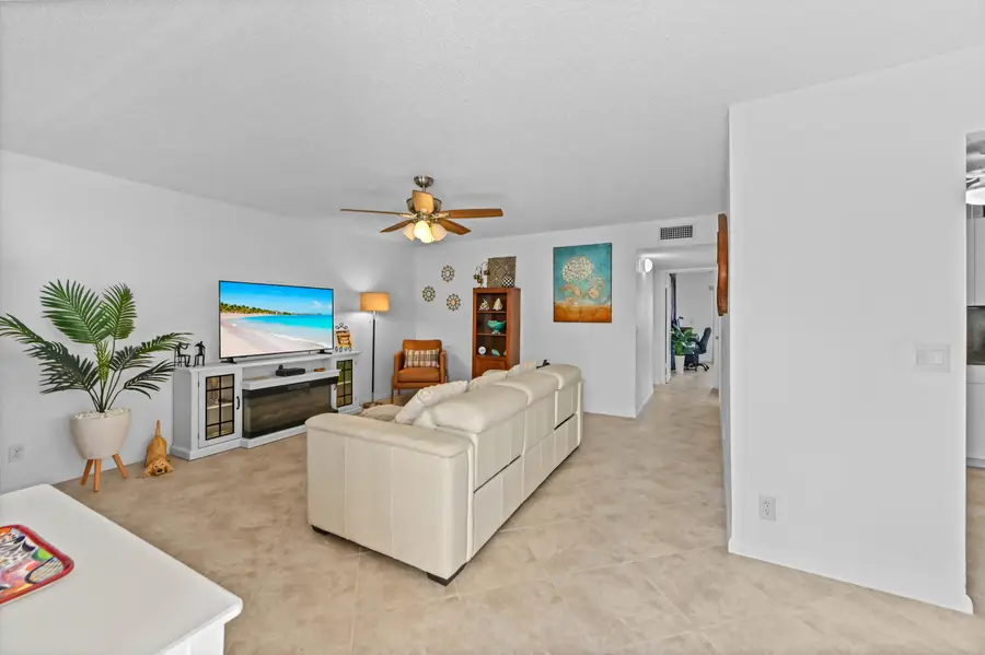 322 Normandy Lane, Delray Beach, FL 33484 - #3