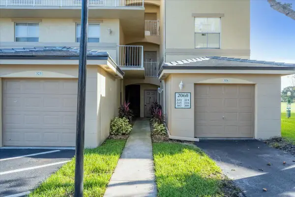 2060 Greenview Shores Boulevard #308, Wellington, FL 33414