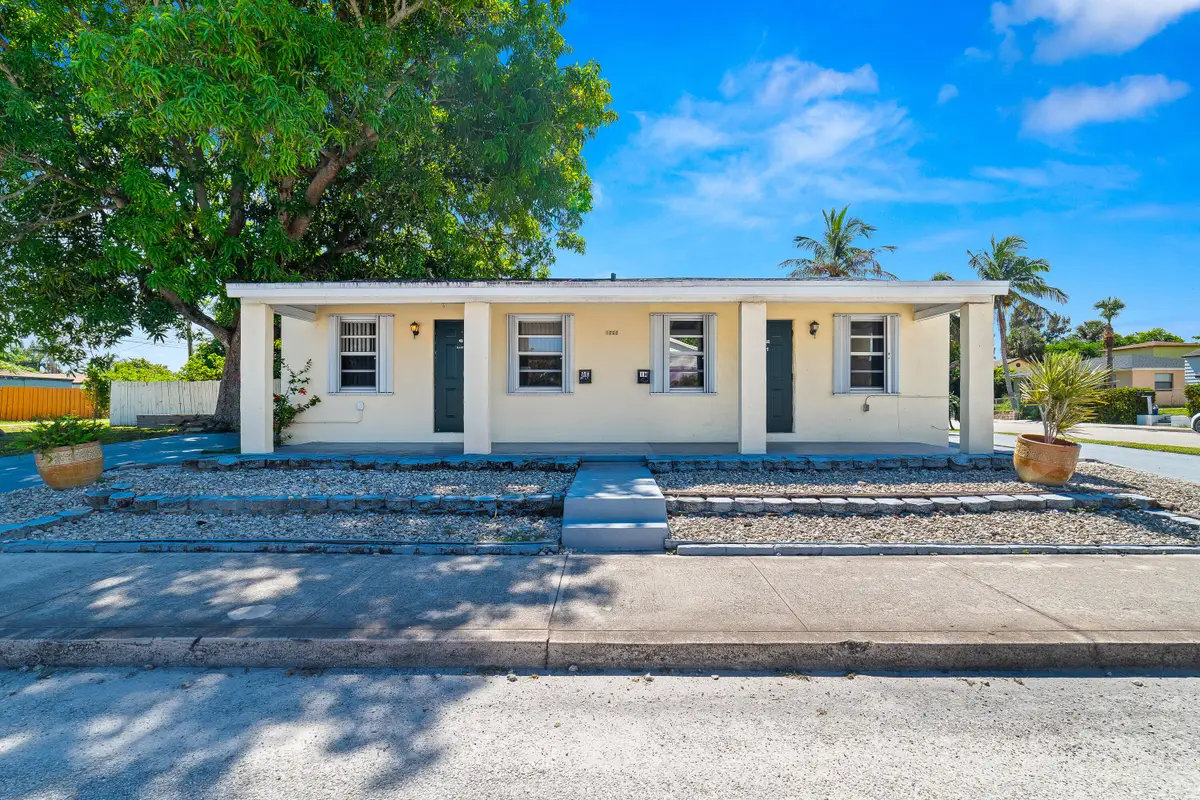 1202 S M Street, Lake Worth Beach, FL 33460 - #1