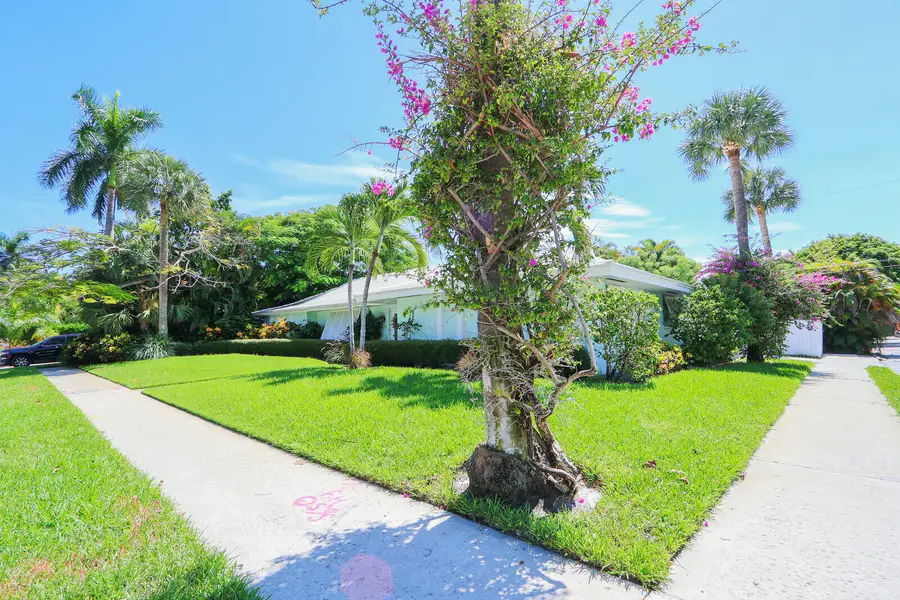 222 33rd Street, West Palm Beach, FL 33407 - #3