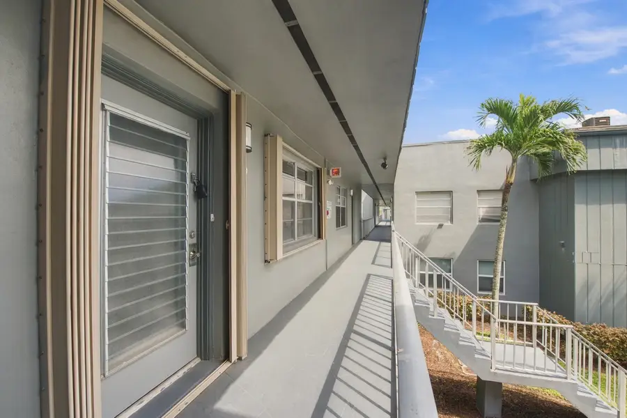 905 Normandy S, Delray Beach, FL 33484 - #3