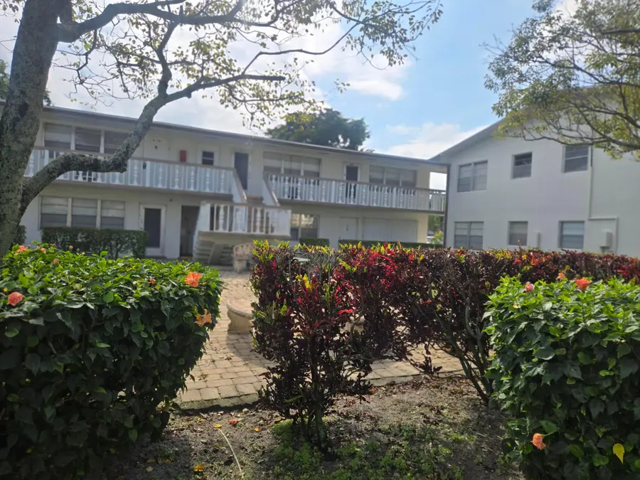 17 Cambridge A, West Palm Beach, FL 33417 - #2