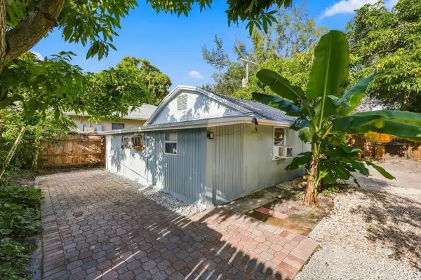 618 S Pine Street #B, Lake Worth Beach, FL 33460