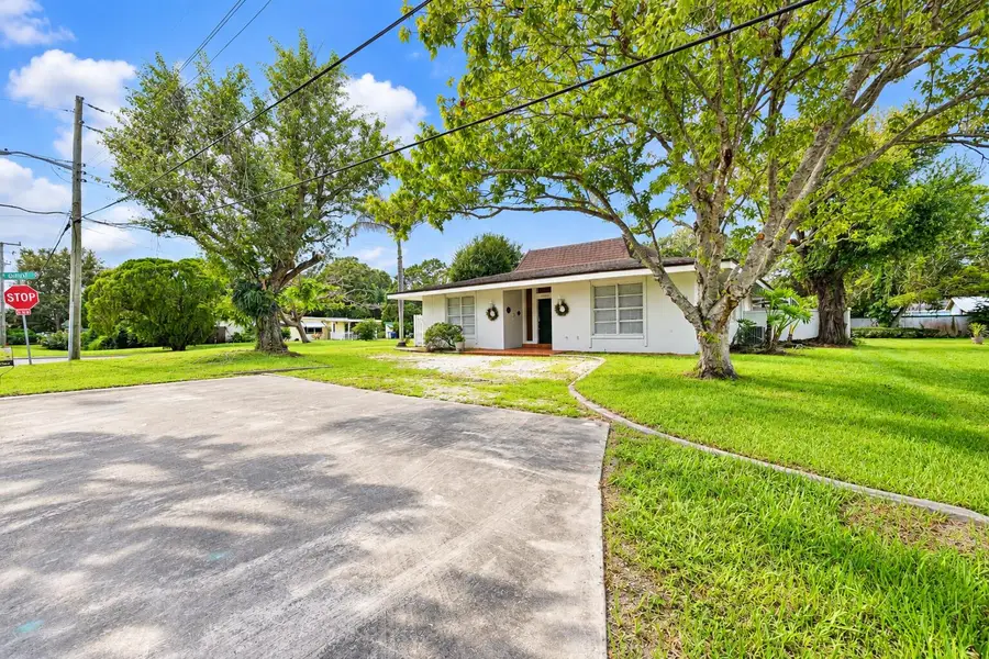 1707 S 8th Street, Fort Pierce, FL 34950 - #3