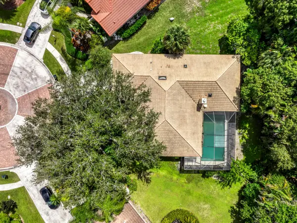9260 Cypress Hollow Drive, Palm Beach Gardens, FL 33418