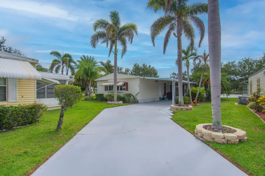 16 Santa Maria Court, Port Saint Lucie, FL 34952 - #2