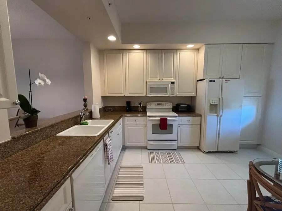 27 Harbour Isle Drive W #305, Fort Pierce, FL 34949 - #2