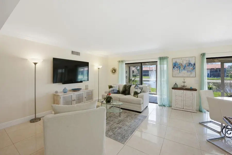 10223 N Circle Lake Drive #102, Boynton Beach, FL 33437 - #3