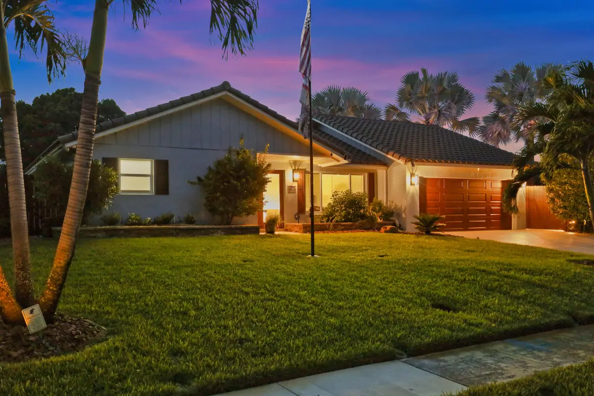 3590 Lakeview Drive, Delray Beach, FL 33445 - #1