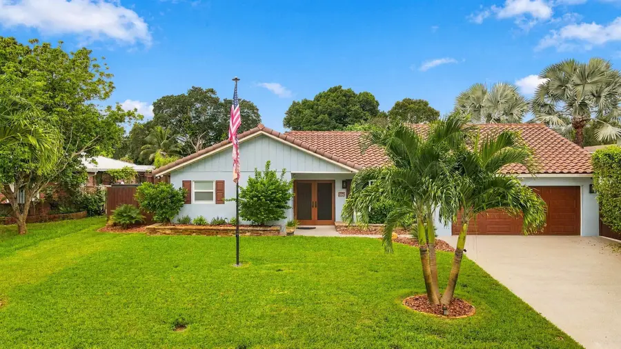 3590 Lakeview Drive, Delray Beach, FL 33445 - #2
