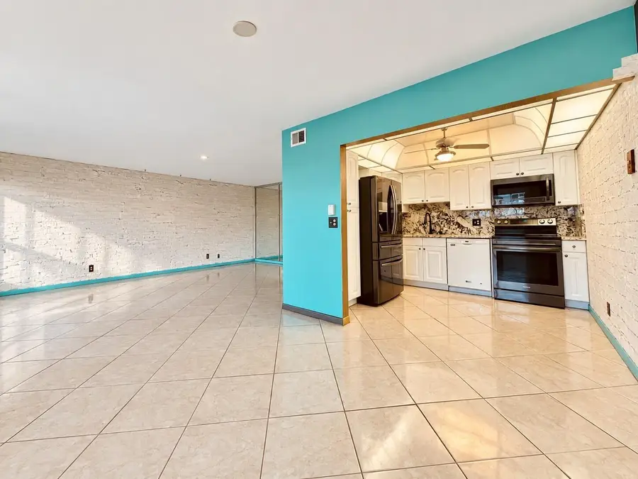 110 Wellington B, West Palm Beach, FL 33417 - #2
