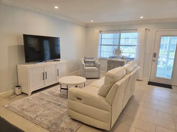 110 Shore Court #112-B, North Palm Beach, FL 33408