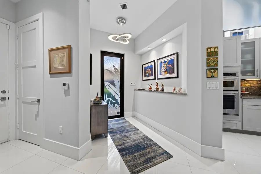 930 NE 16th Avenue, Fort Lauderdale, FL 33304 - #2