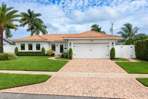 979 SW 13th Drive, Boca Raton, FL 33486