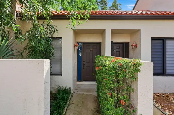 22 Via De Casas Sur #102, Boynton Beach, FL 33426