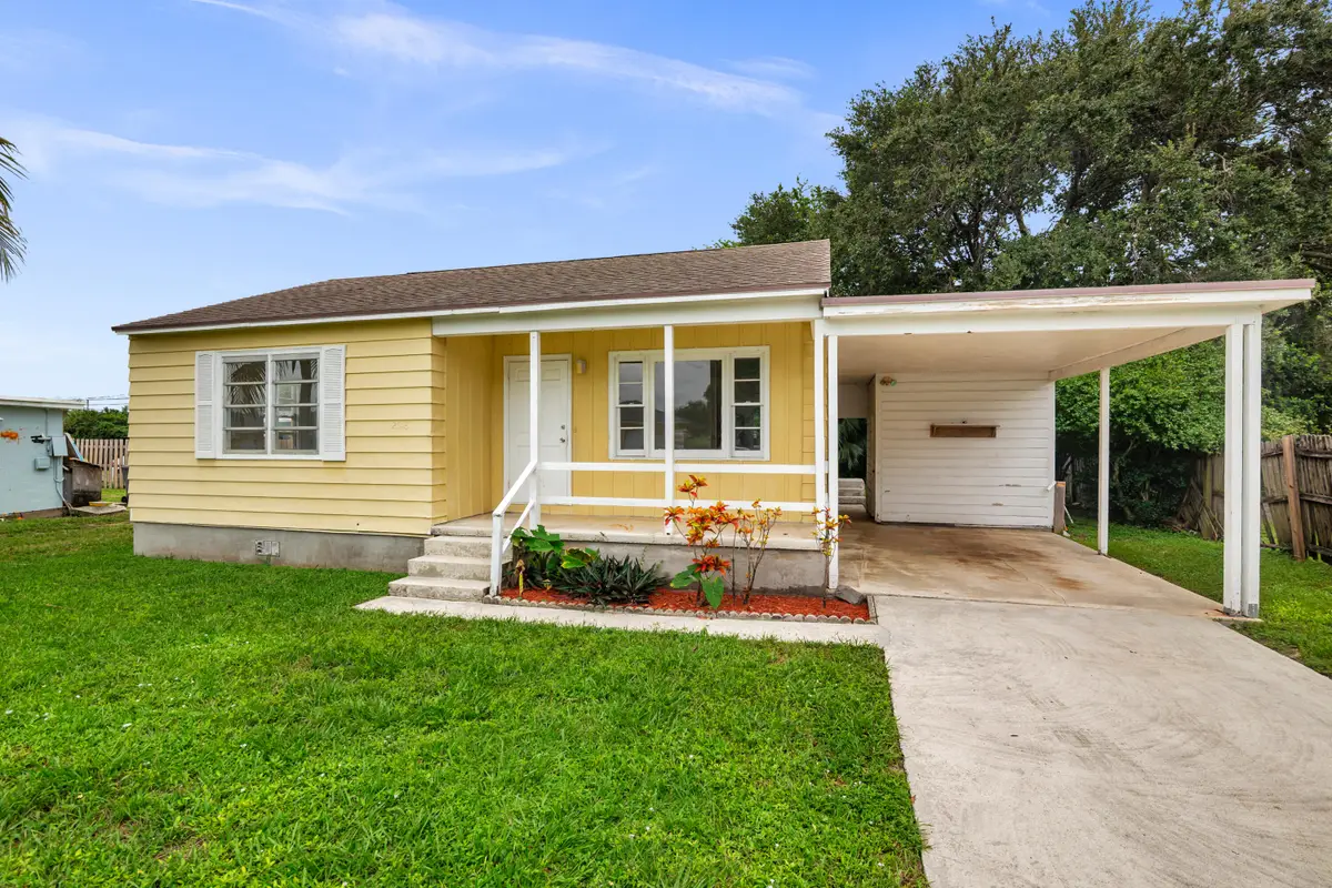 2518 N Genessee Avenue, West Palm Beach, FL 33409 - #1