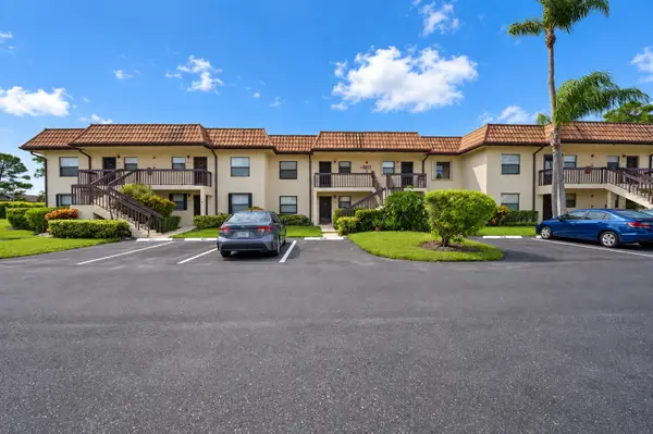7094 Golf Colony Court #103, Lake Worth, FL 33467