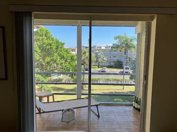 2615 Garden Drive N #305, Lake Worth, FL 33461