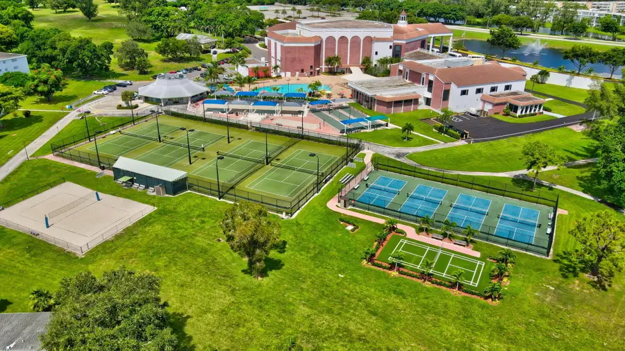 1083 Oakridge U, Deerfield Beach, FL 33442 - #2