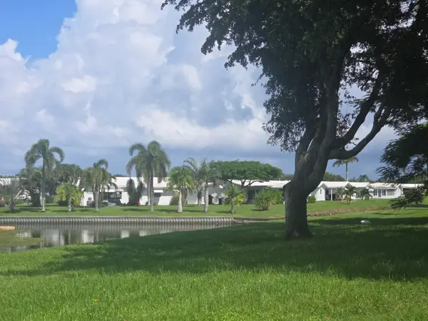 2041 W Woolbright Road #H101, Boynton Beach, FL 33426