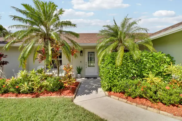 19823 Hibiscus Drive, Jupiter, FL 33469