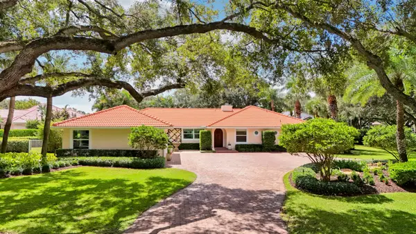 18456 SE Heritage Oaks Lane, Tequesta, FL 33469