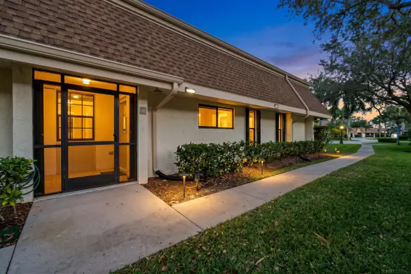 109 Half Moon Circle #C, Jupiter, FL 33458